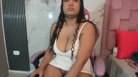 elena_wolff online show from January 7, 11:59 am