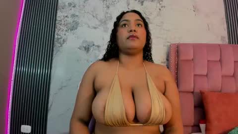 elena_wolff online show from December 15, 11:50 am