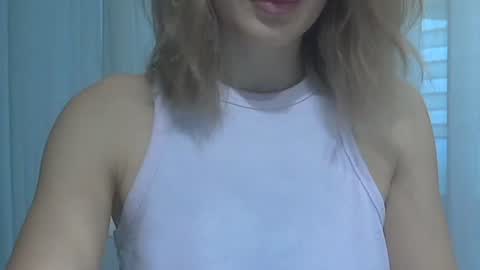 elenadream4990 online show from March 3, 6:20 am