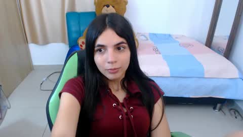 Snapshot of elenna_hotx chatting on March 8, 6:26 pm agnes online show from March 8, 6:26 pm