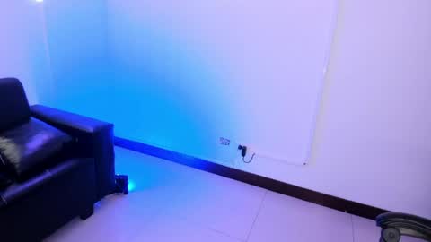 eletry_01 online show from April 18, 3:58 pm