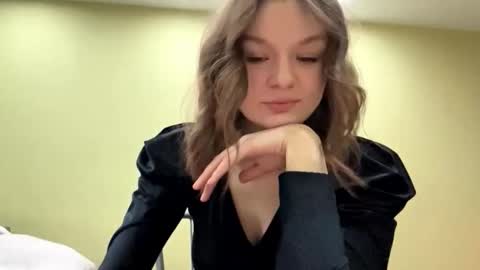 Mila online show from February 27, 5:27 pm