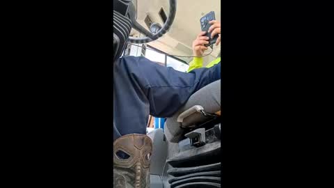 elgringosucio online show from April 26, 7:00 pm