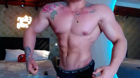 Snapshot of elian_craiggggg chatting on October 26, 8:19 pm Elian online show from October 26, 8:19 pm