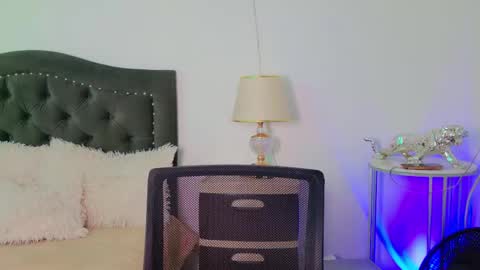 Elian online show from June 3, 8:03 pm