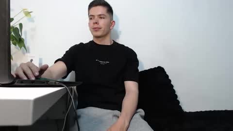 Elian online show from March 14, 10:58 pm