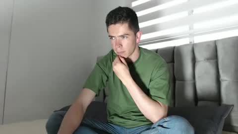 Elian online show from December 25, 10:27 pm