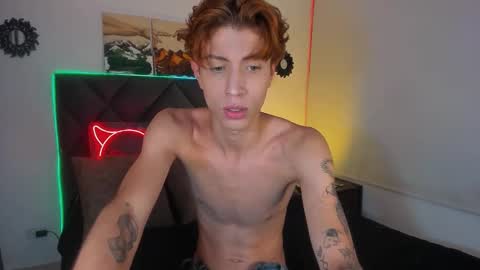 Snapshot of eliann_adam chatting on March 2, 5:01 am eliann_adam online show from March 2, 5:01 am