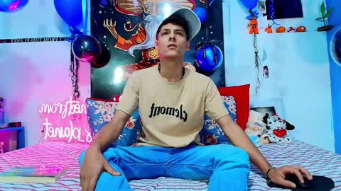 elias_salvatore_ online show from March 4, 12:40 am