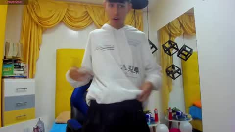 E L I A S online show from February 25, 3:42 am