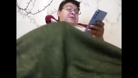 elimposstor online show from March 1, 12:42 pm