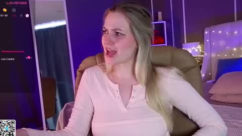 Elina online show from March 12, 7:24 am