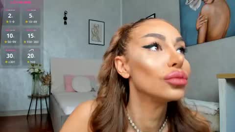 Elina online show from June 20, 4:51 am