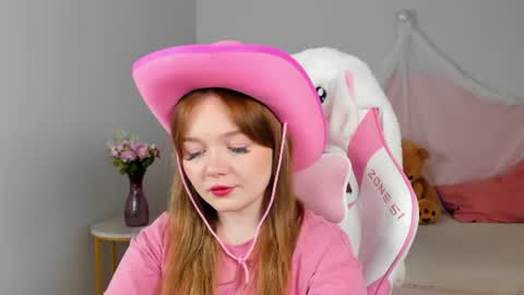 elinavale online show from June 21, 6:31 am