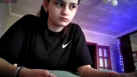 Lola online show from November 26, 6:10 am