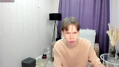 eliotmars online show from June 1, 11:11 am