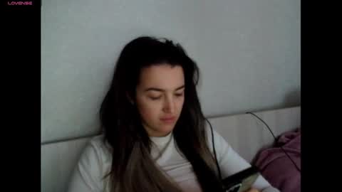elisa_dove208 online show from December 2, 5:04 am