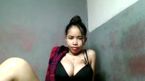 elisabethee online show from July 5, 8:32 am