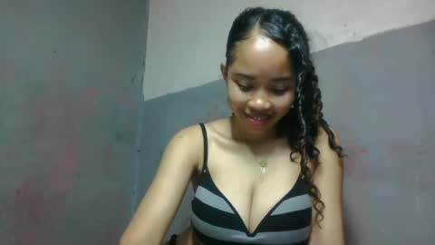 elisabethee online show from June 29, 12:51 am