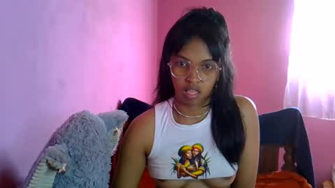 elisah01 online show from June 2, 6:04 am