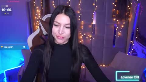 elisevelour online show from February 17, 2:16 pm