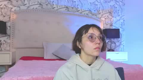 Eliza online show from March 22, 7:29 pm