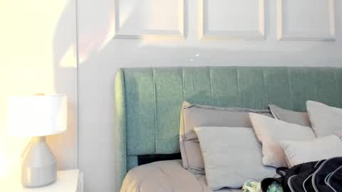 elizabeth online show from January 6, 7:29 pm