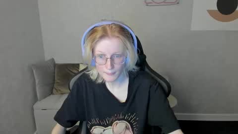 Elizabeth online show from September 17, 1:20 am