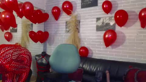   online show from February 19, 9:14 pm