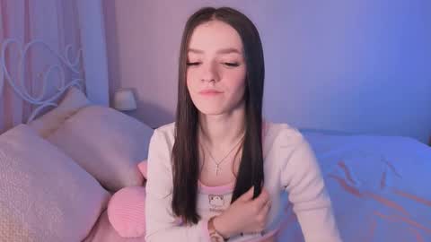 elizzza_ online show from November 18, 5:21 am