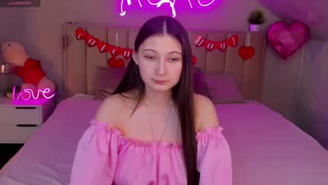 Ella online show from February 22, 9:46 am