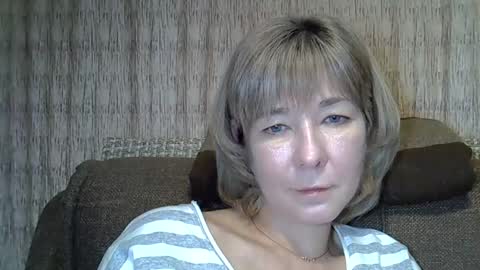 ellajohnsonx online show from December 19, 8:55 pm