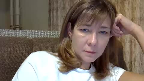 ellajohnsonx online show from December 1, 4:32 pm