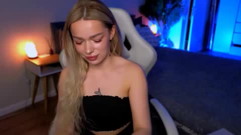 Ella online show from February 3, 6:40 am