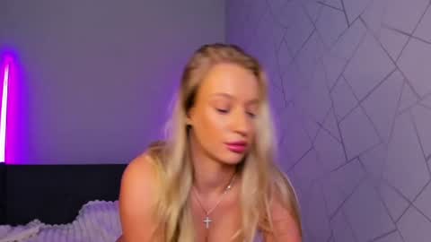 elldiana online show from July 6, 5:37 am