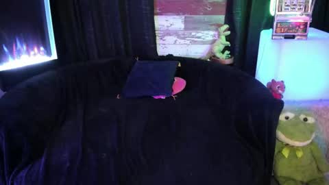 ELLE online show from February 23, 10:01 pm