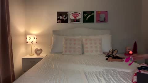 Ellebby7 online show from December 19, 3:51 am