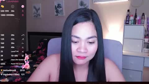 Snapshot of elleelle123 chatting on December 21, 4:09 am Ann online show from December 21, 4:09 am