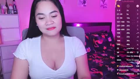 Snapshot of elleelle123 chatting on December 26, 4:10 am Ann online show from December 26, 4:10 am