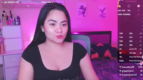 Snapshot of elleelle123 chatting on January 18, 5:20 am Ann online show from January 18, 5:20 am