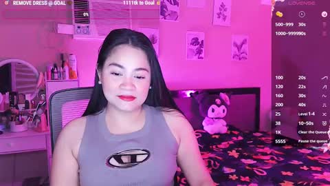 Snapshot of elleelle123 chatting on February 22, 3:23 am Ann online show from February 22, 3:23 am