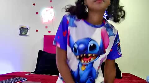 ellie_cute7 online show from April 21, 7:54 pm