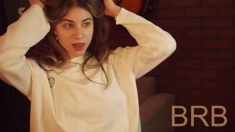 elliecutes online show from February 20, 11:31 am