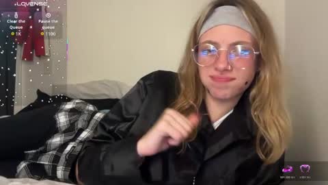 ellie online show from May 29, 7:39 am