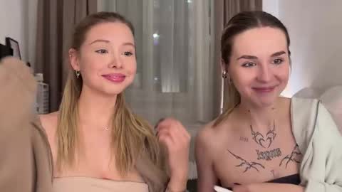 Elizabeth or you can call me Ellie online show from November 10, 6:32 pm