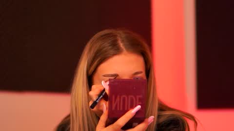 Ellie online show from January 12, 4:30 am