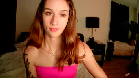 elliexoxoa online show from January 17, 2:21 am