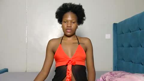 elllanna online show from March 27, 8:26 am