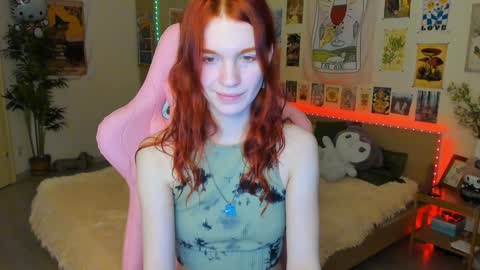 Snapshot of elly_milas chatting on February 2, 5:53 am Elly     Fansly  online show from February 2, 5:53 am