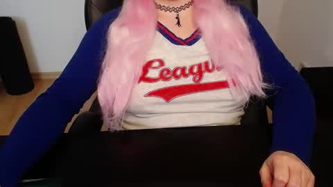 Elly online show from March 23, 8:30 am